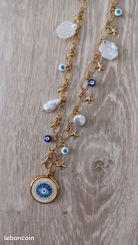 Lot De 2 Colliers Breloques Anciens - Un En Bon état, Un à Réparer - Bijoux Vintage Divers