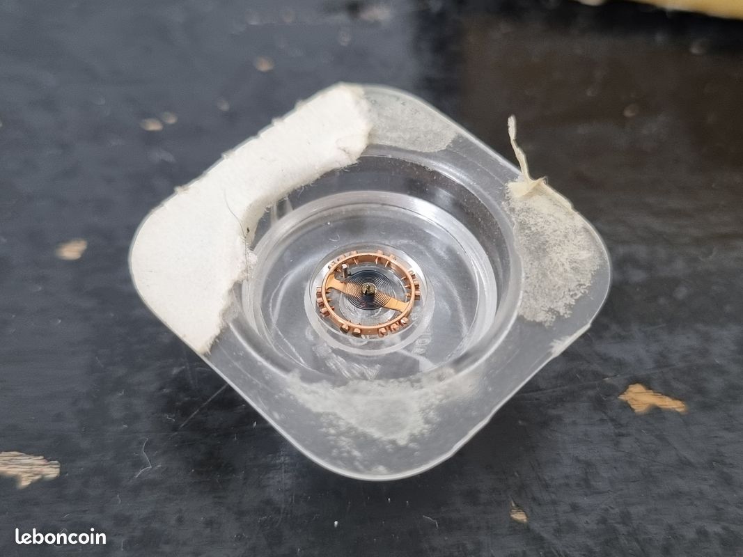 Lot De Pièces Pour Montre Omega - Occasion - Avec Boîte Originale