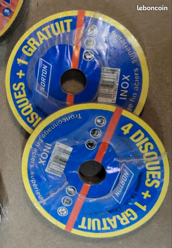 VONROC Lot De 12 Disques à Découper Métal 125 X 1,2 X 22,2 Mm – Pour Meuleuse D’Angle – Coupe Acier & Inox – Finition Propre & Rapide