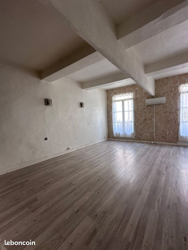 Local commercial 150 m² · à Rivesaltes · 150 m² · 220 000 €