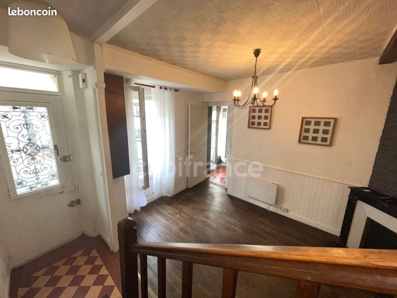 Maison 4 pièces 70 m² · à Château-Renard · 70 m² · 65 500 €