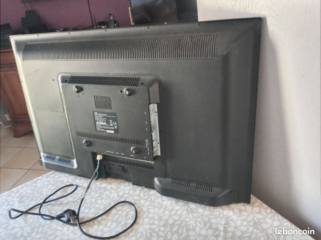 Télé écran plat 40" pour pièces ou à réparer (image 5)