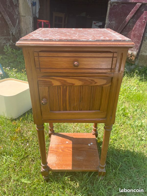 Table de chevet dessus marbre (image 1)