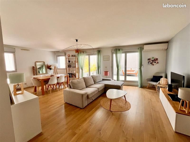 T4 de 95m2 avec terrasse de 34m2 - Quartier Médiathèque / Marengo