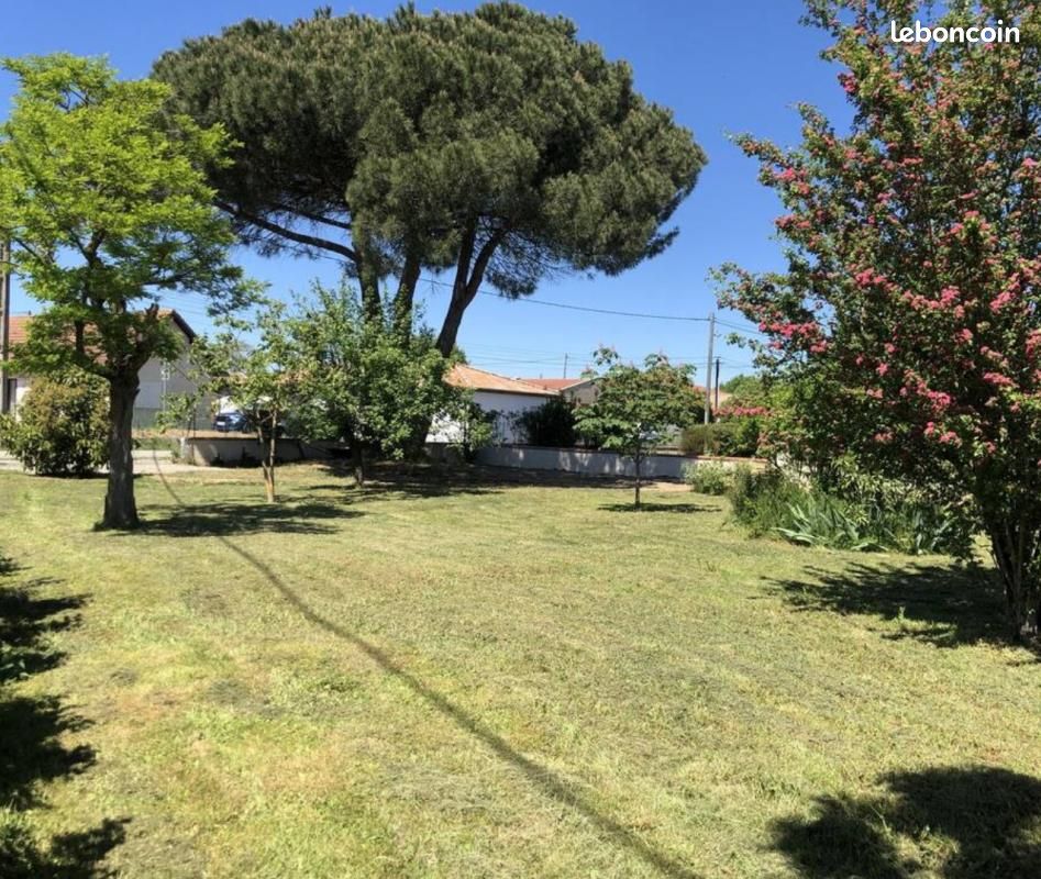 Terrain 650 m² Toulouse · 252 000 €