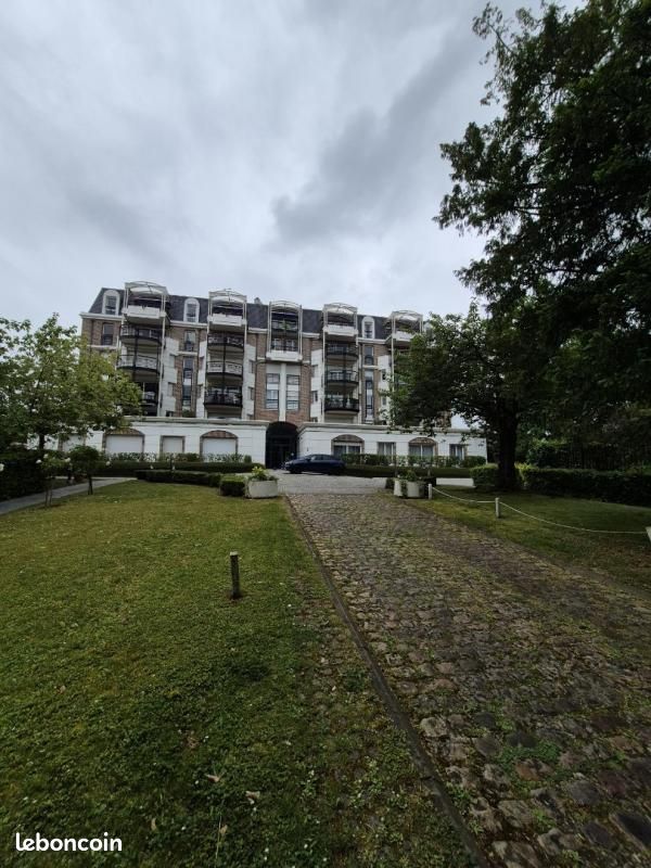 Appartement 3 pièces 98 m² · à Cambrai · 98 m² · 1 280 €