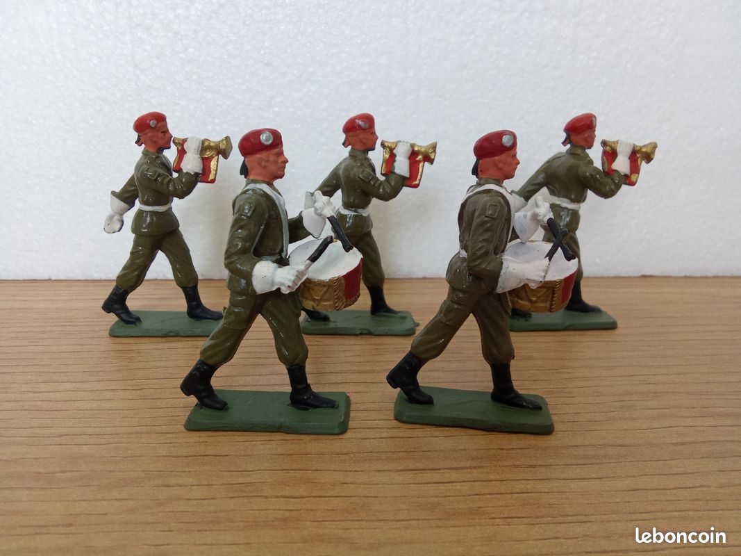 Starlux Boîte 36 Figurines Parachutistes 1/50 35mm à Peindre - Rare