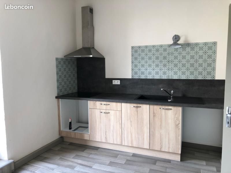 Appartement 4 pièces 106 m² · à Saint-Benoît · 106 m² · 799 €/mois