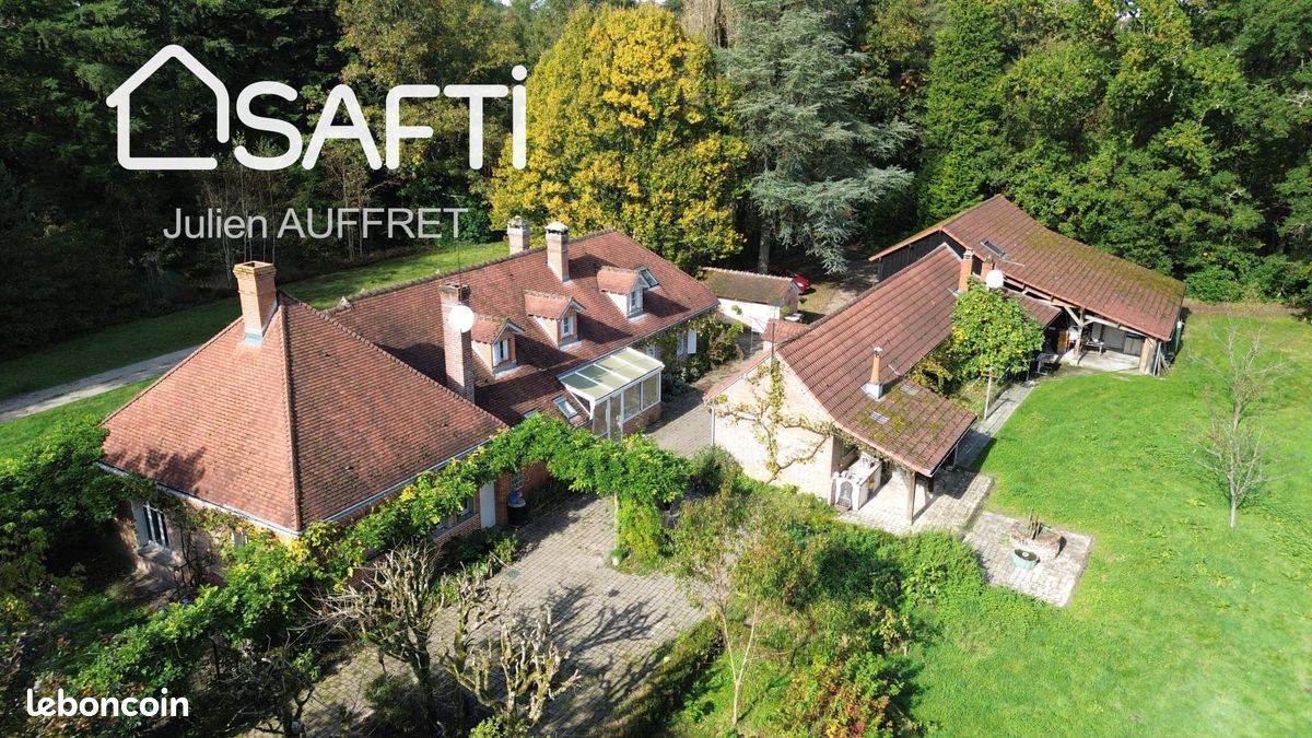 Maison 11 pièces 282 m² · à Souesmes · 282 m² · 718 000 €