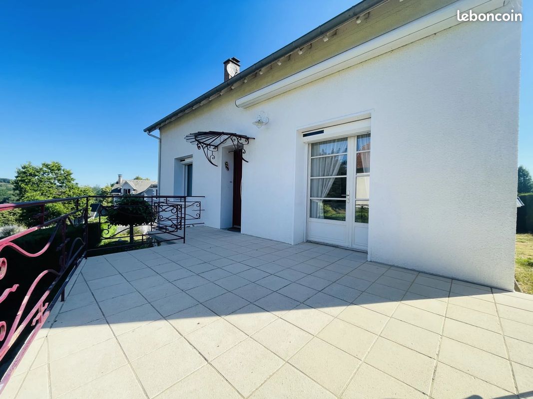 Maison 6 pièces 117 m² · à Jumilhac-le-Grand · 117 m² · 226 000 €
