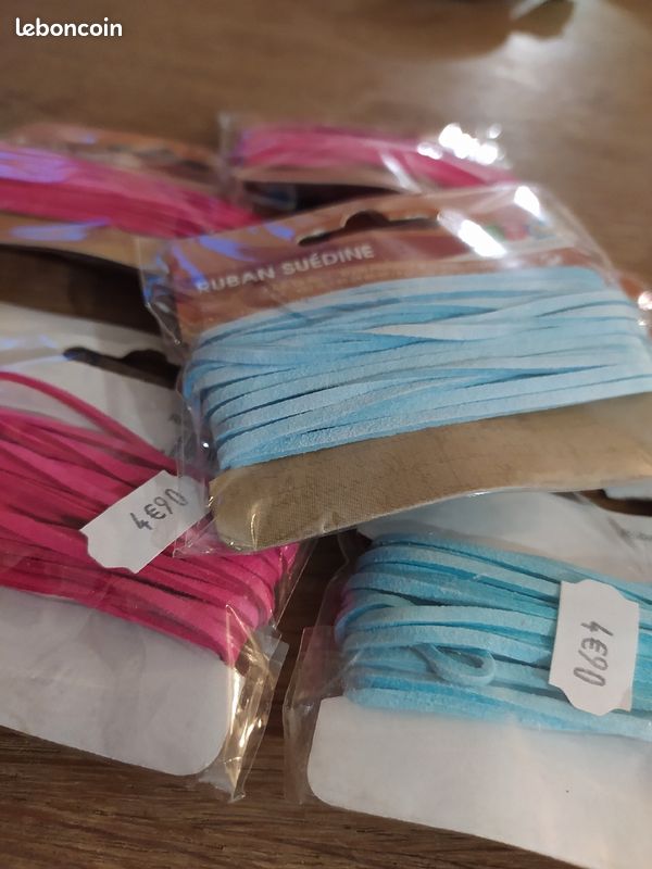Ruban de suédine neuf bleu et fushia 6x5metres (image 4)