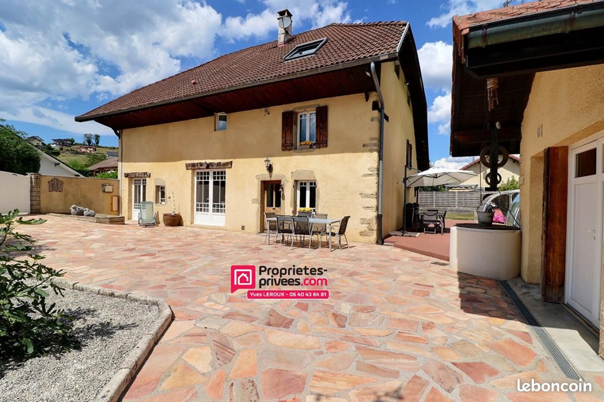 Maison 7 pièces 182 m² · à La Balme-de-Sillingy · 182 m² · 549 000 €