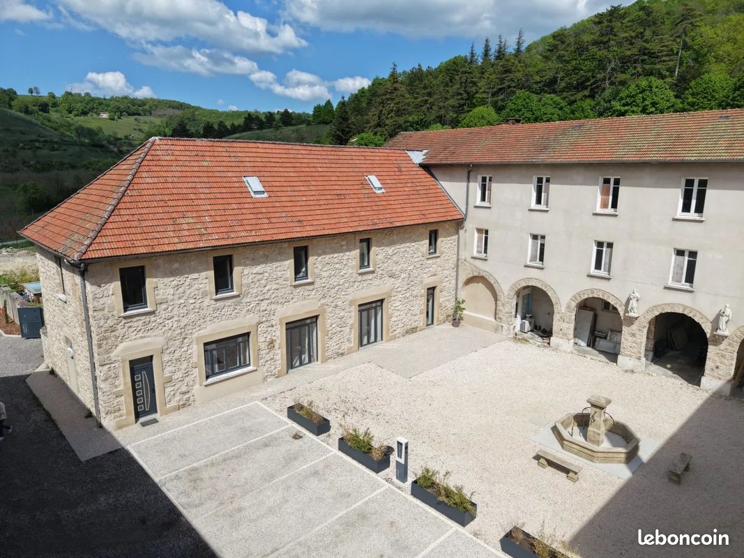 Maison 10 pièces 258 m² · à Saint-Marcellin · 258 m² · 724 000 €