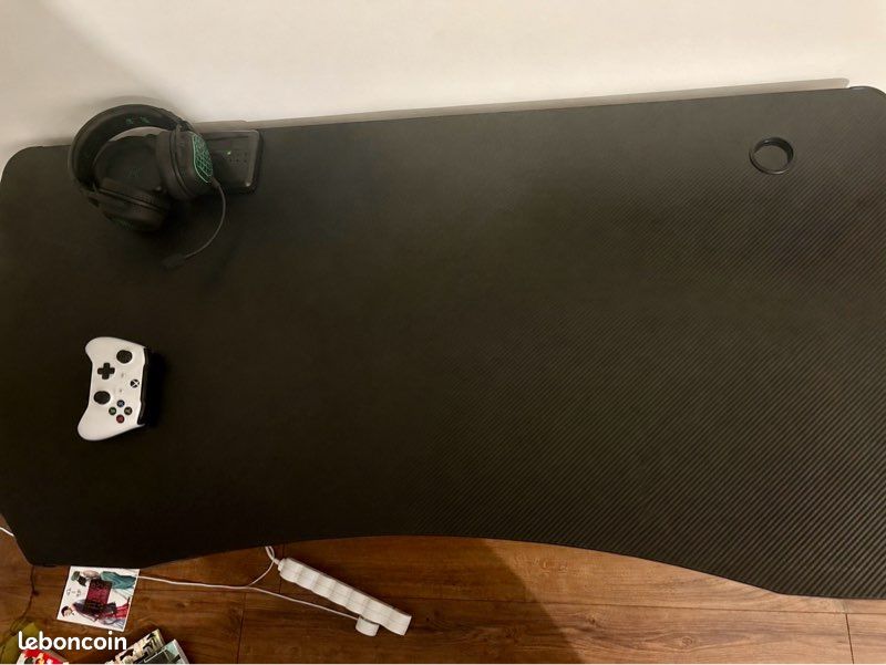 Table bureau gaming (image 1)