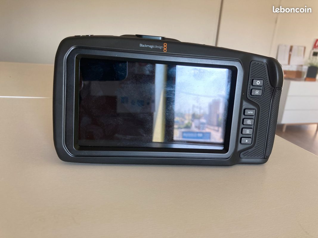 Appareil photo - caméra BLACKMAGIC + objectif + adaptateur (image 3)