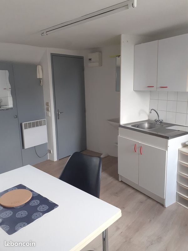 Appartement 1 pièce 15 m² · à Laval · 15 m² · 258 €/mois