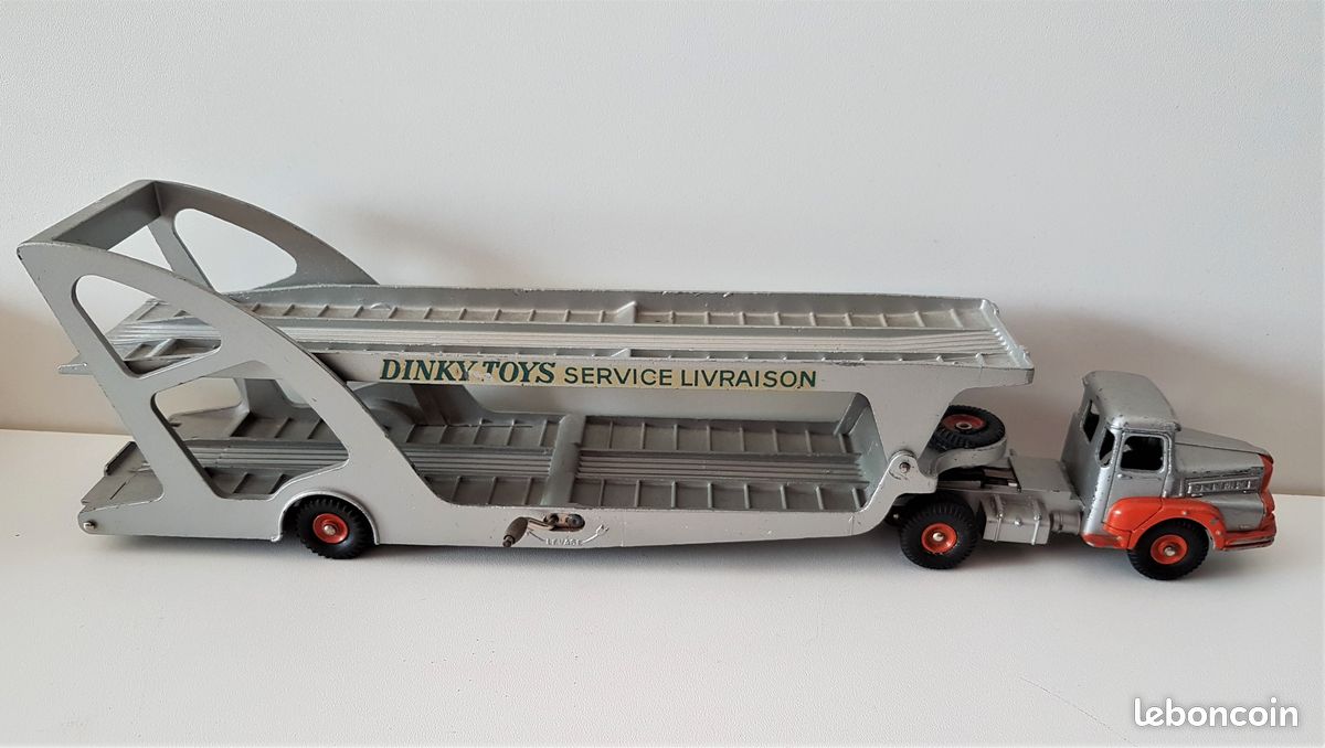 Dinky Toys France – Porte-voitures Unic/Boilot Réf 39A – Zamak – Échelle 1:43 – 1957