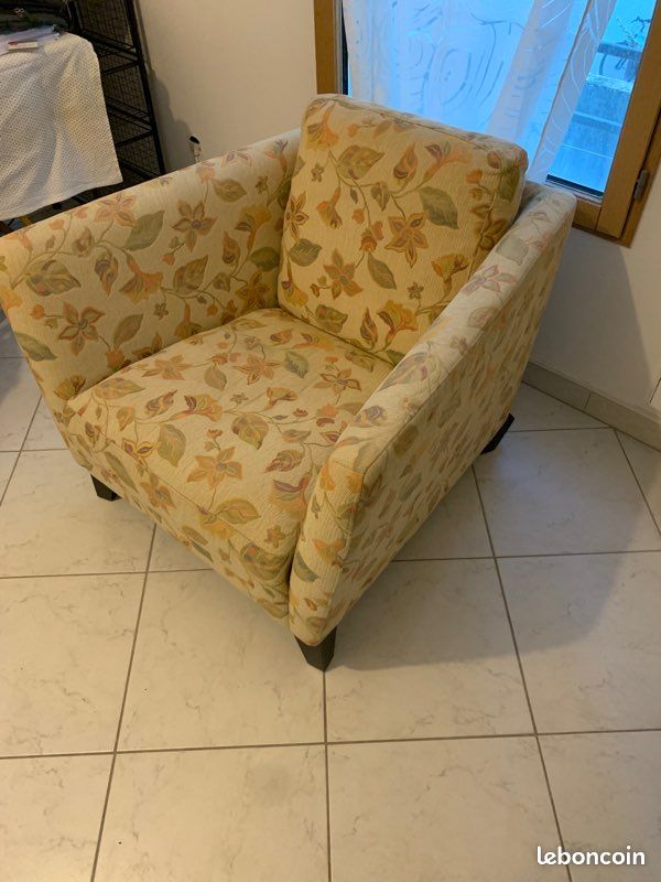 Fauteuil kitsch IKEA à donner (parce qu’il veut encore être aimé) (image 2)