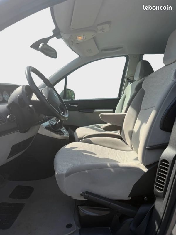 Peugeot 807 2.0 HDi 163ch Premium 8 Places Xenon Webasto (image 7)