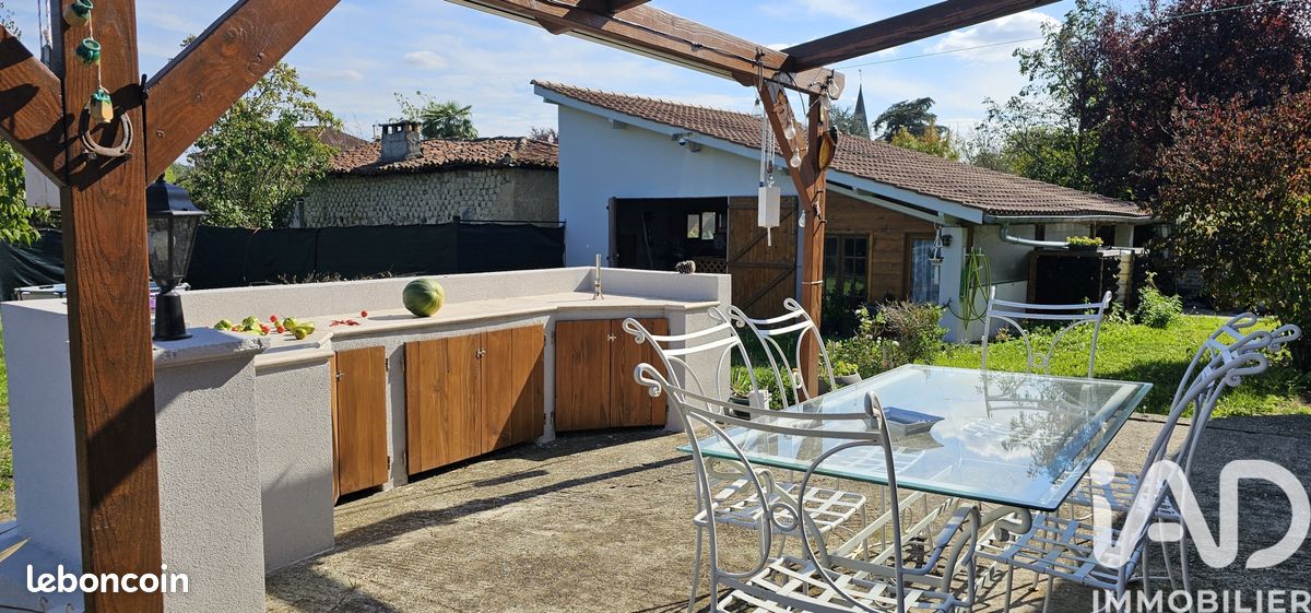 Maison 5 pièces 125 m² · à Panassac · 125 m² · 241 000 €