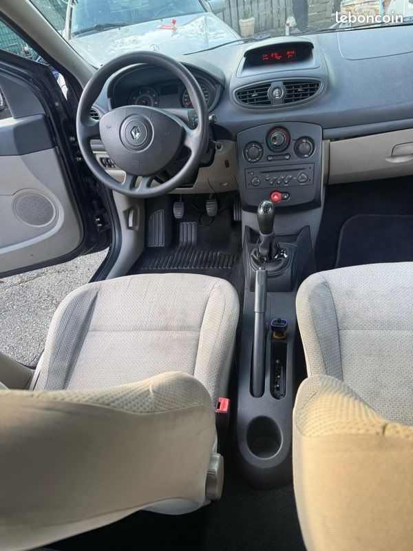 Clio 3 1.4L 16V (image 3)