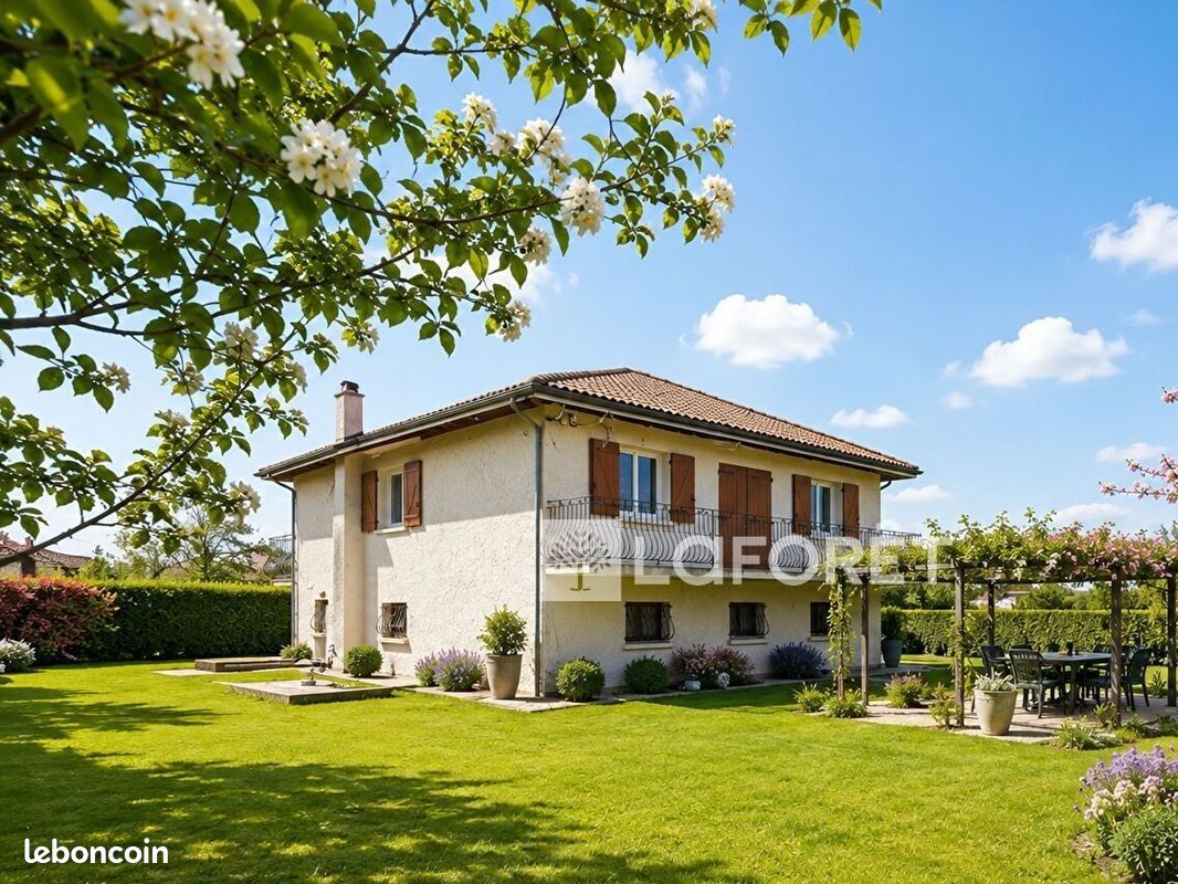 Maison 5 pièces 132 m² · à Galgon · 132 m² · 212 500 €