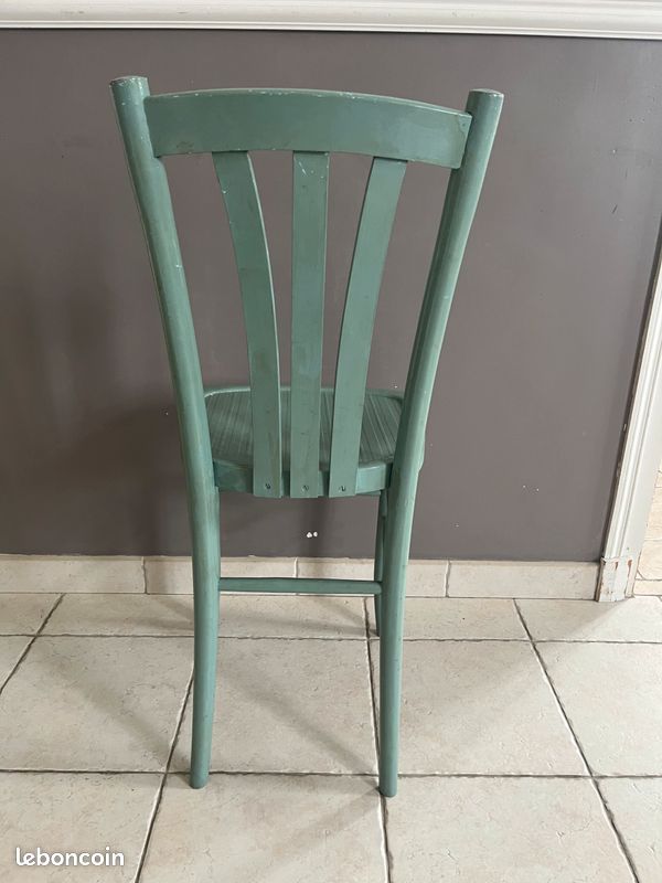 Chaise vintage en bois (image 3)