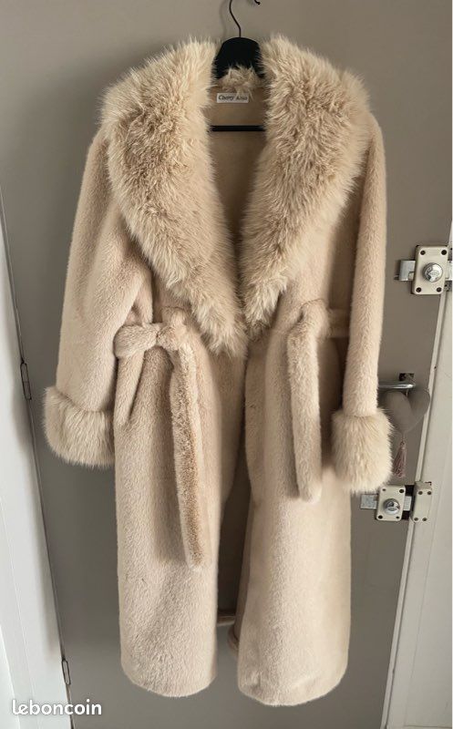 Manteau style fourrure neuf (image 1)
