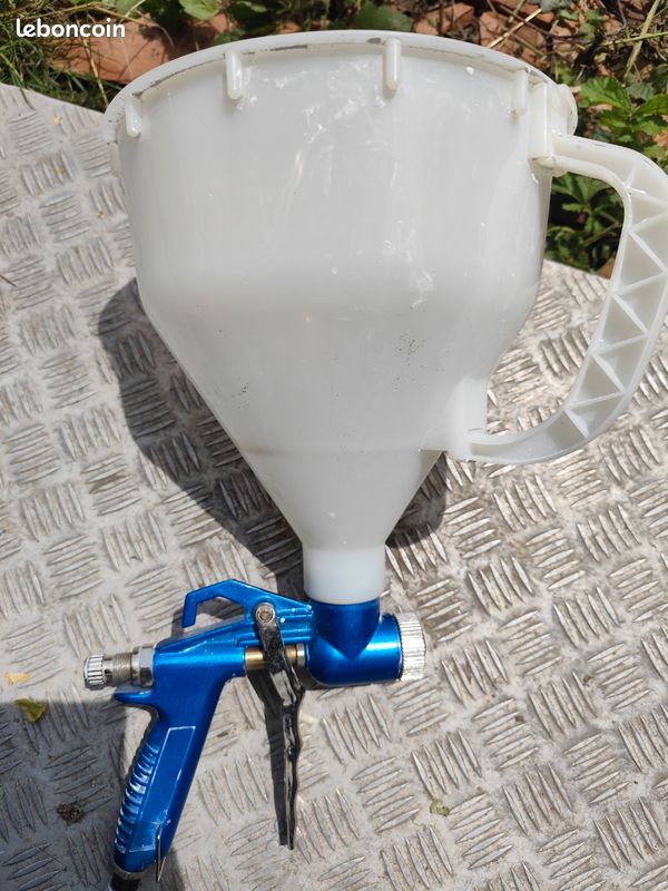 Pistolet à enduit (image 1)