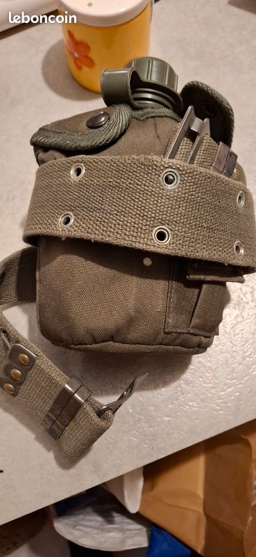 Gourde militaire avec ceinture (image 9)