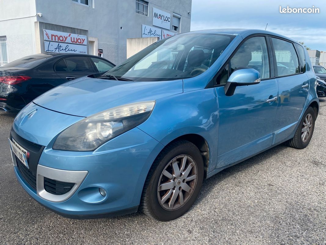 RENAULT Scenic Privilège 1.9 DCI 131CV GRTIE 12 M - Voitures