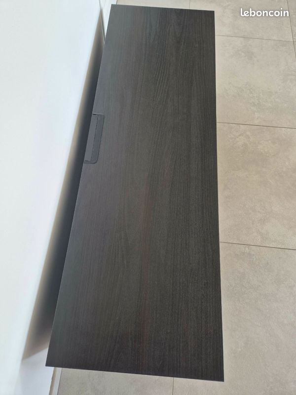 Meuble TV IKEA brun-noir + 2 tablettes – Comme neuf (image 3)