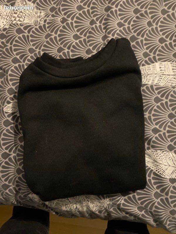 Pull noir Shein M (image 1)