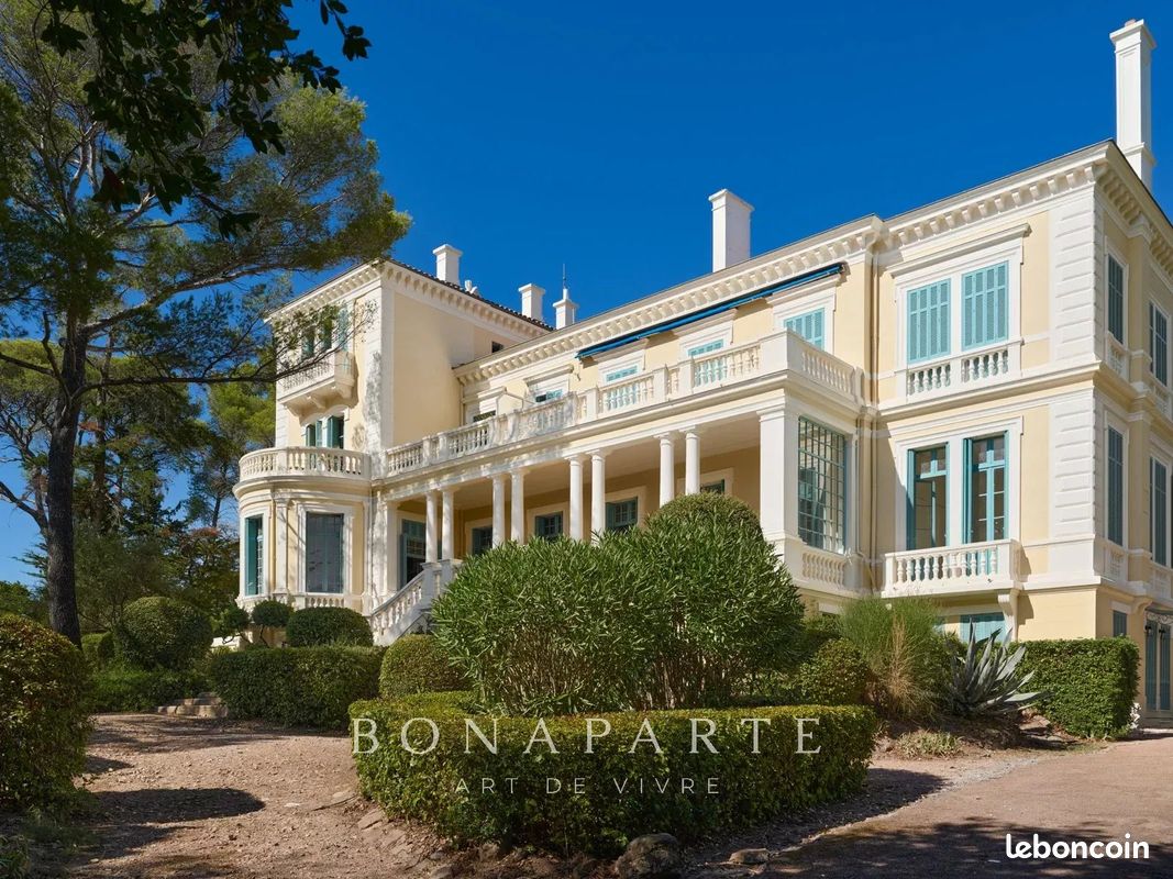 Appartement 3 pièces 126 m² · à Saint-Raphaël · 126 m² · 860 000 €