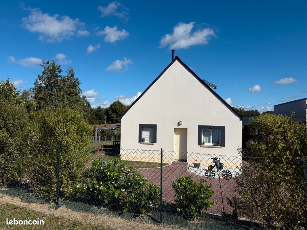 Maison 5 pièces 95 m² · à Saint-Hilaire-des-Landes · 95 m² · 240 000 €