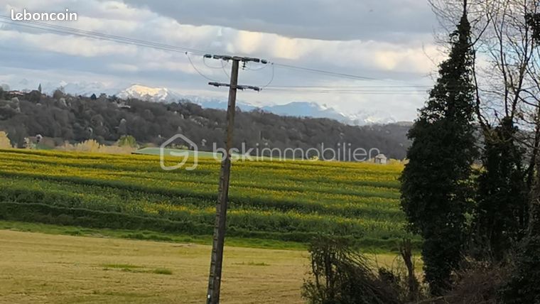 Terrain 3 700 m² Guizerix