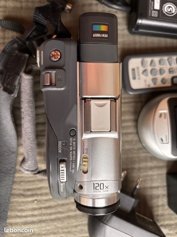 Handycam Sony DCR-DVD 201E (image 9)