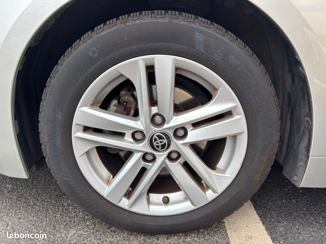 TOYOTA COROLLA TOURING SPORTS HYBRIDE MY21 122h Dynamic (image 10)