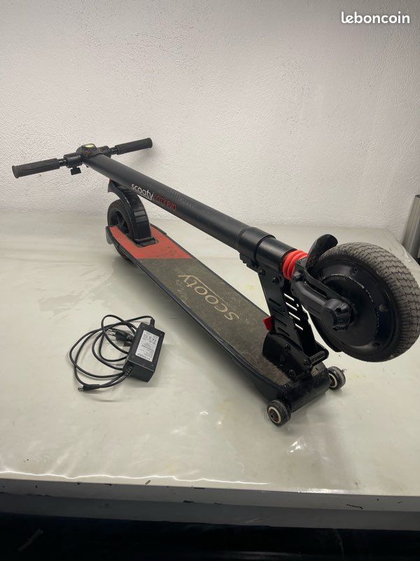 Trottinette électrique Scooty City Evo – 250W, Adulte, Noire, Fabriquée France