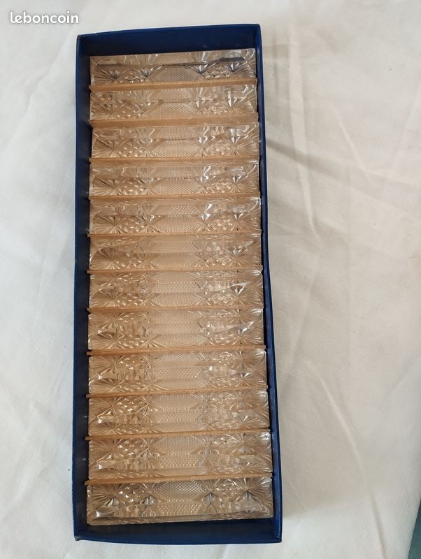 12 PORTE COUTEAUX En Cristal Forme Feuille De Chene Non Signe EUR 99,90 - FR