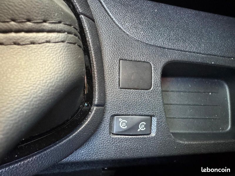 Renault CLIO IV 1.2 16V 75CH ESSENCE CRIT AIR 1 (image 4)