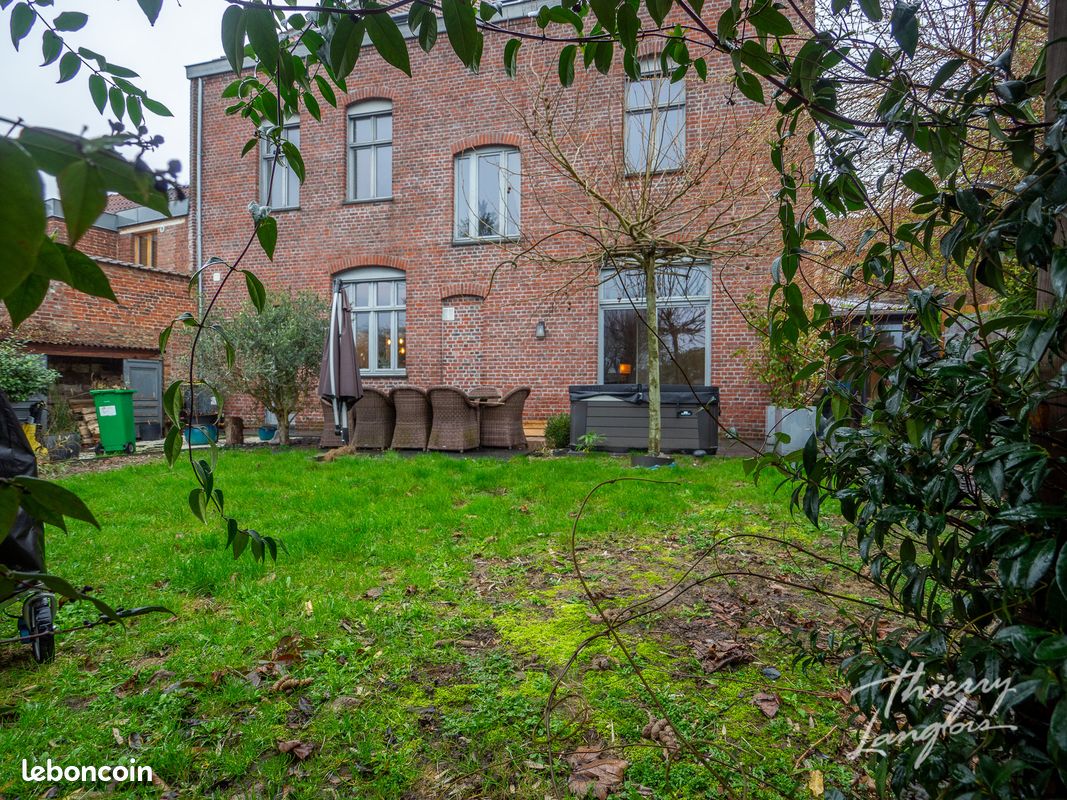 Maison 10 pièces 220 m² · à Cysoing · 220 m² · 565 000 €