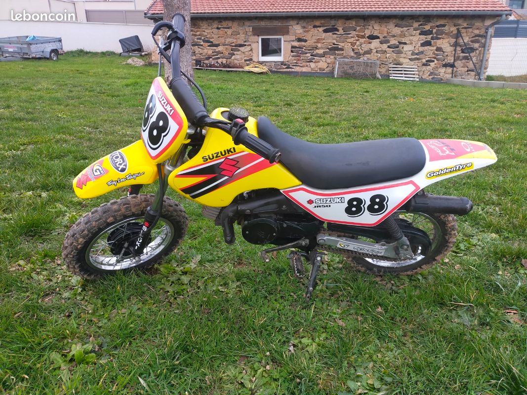 Suzuki JR 50 comme Yamaha PW 50 - Motos