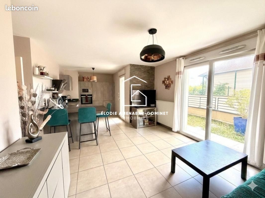 Appartement 3 pièces 65 m² · à Montanay · 65 m² · 250 000 €