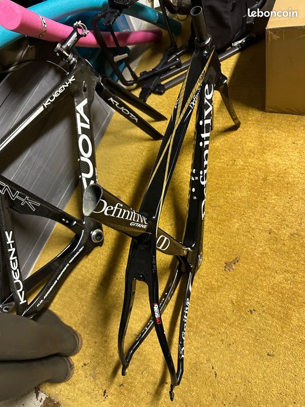 Cadre vélo carbone monocoque Gitane Définitive the one - Vélos