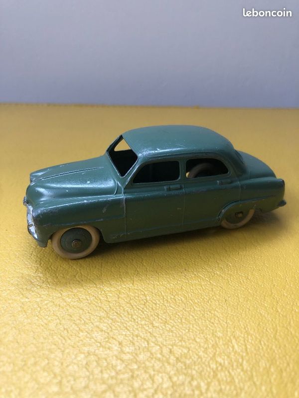 DINKY TOYS FRANCE - 24U - Simca 9 Aronde - Deux tons de vert