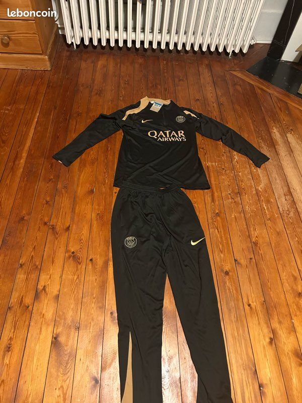 Ensemble Nike PSG noir doré Taille M Vêtements - Main Image