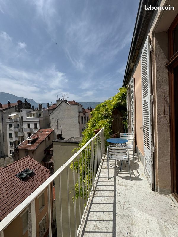 Appartement 2 pièces 70 m² · à Grenoble · 70 m² · 1 050 €/mois