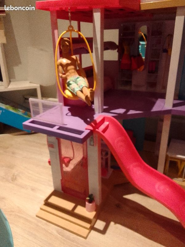 Lot maison de barbie + voiture Barbie Extra (image 9)