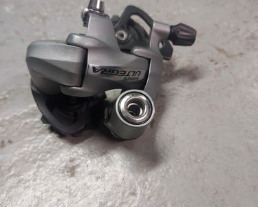 Dérailleur Arrière Shimano Ultegra RD-6700 - 10 Vitesses, Cage Courte, 188g